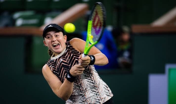 Mandatory Credit: Photo by Rob Prange Shutterstock (12524636bk) Jelena Ostapenko of Latvia in action during the quarter-finals of the 2021 BNP Paribas Open WTA, Tennis Damen 1000 tennis tournament BNP Paribas Open, Tennis, Day 8, Indian Wells Tennis Garden, California, USA - 13 Oct 2021 BNP Paribas Open, Tennis, Day 8, Indian Wells Tennis Garden, California, USA - 13 Oct 2021 Copyright: xRobxPrange Shutterstockx 12524636bk