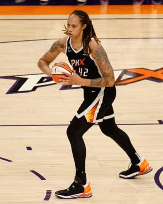 Phoenix, Arizona, October 13th 2 Brittney Griner (42 Phoenix Mercury) holds the ball during Game 2 of the Women s National Basketball Association Finals between Phoenix Mercury and Chicago Sky at Footprint Center Arena in Phoenix, Arizona. NO COMMERCIAL USAGE. Women s National Basketball Association - Phoenix Mercury v Chic 