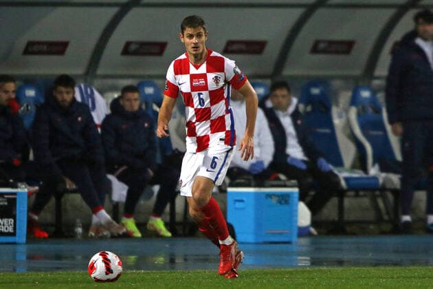 JOSIP STANISIC, Croazia, FIFA World Cup, WM, Weltmeisterschaft, Fussball 2022 Qualifying Round, Croazia vs Slovakia 2-2, Osijek QUALIFICAZIONI MONDIALI CROAZIA-SLOVACCHIA 2-2