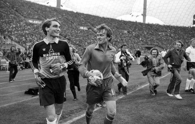03.06.80 Sepp Maier Abschiedsspiel FC Bayern München - Deutsche Fussball Nationalmannschaft Deutschland, München, 03.06.1980, Fussball, Bundesliga, Sepp Maier Abschiedsspiel FC Bayern München - Deutsche Fussball Nationalmannschaft: v.l. Walter Junghans, Sepp Maier (beide FC Bayern München). *** 03 06 80 Sepp Maier farewell match FC Bayern Munich German national football team Germany, Munich, 03 06 1980, Football, Bundesliga, Sepp Maier farewell match FC Bayern Munich German national football team f l Walter Junghans, Sepp Maier both FC Bayern Munich