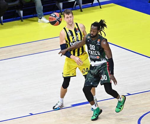 Jan Vesely (L) of Fenerbahce Beko Istanbul and John Brown (00) of Unics Kazan durng the Turkish Airlines Euroleague regular season basketball match between Fenerbahce Beko Istanbul and Unics Kazan at Ulker Arena in Istanbul , Turkey on October 14, 2021.  www.seskimphoto.com