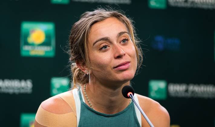 Mandatory Credit: Photo by Rob Prange Shutterstock (12524637bi) Paula Badosa of Spain talks to the media after the quarter-final at the 2021 BNP Paribas Open WTA, Tennis Damen 1000 tennis tournament BNP Paribas Open, Tennis, Day 9, Indian Wells Tennis Garden, California, USA - 14 Oct 2021 BNP Paribas Open, Tennis, Day 9, Indian Wells Tennis Garden, California, USA - 14 Oct 2021 Copyright: xRobxPrange Shutterstockx 12524637bi