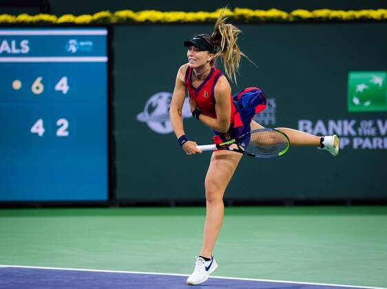 Mandatory Credit: Photo by Rob Prange Shutterstock (12524637ca) Paula Badosa of Spain in action during the quarter-final at the 2021 BNP Paribas Open WTA, Tennis Damen 1000 tennis tournament BNP Paribas Open, Tennis, Day 9, Indian Wells Tennis Garden, California, USA - 14 Oct 2021 BNP Paribas Open, Tennis, Day 9, Indian Wells Tennis Garden, California, USA - 14 Oct 2021 Copyright: xRobxPrange Shutterstockx 12524637ca