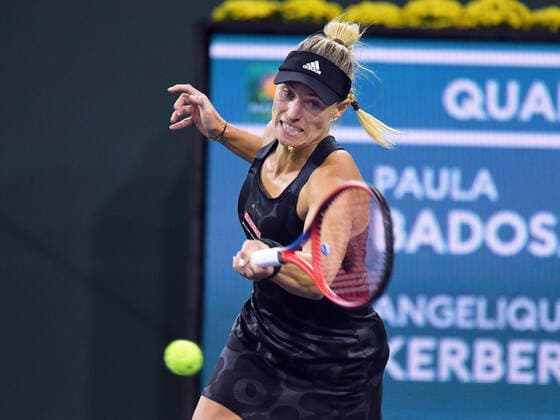 INDIAN WELLS, CA - OCTOBER 14: Angelique Kerber (GER) hitting a forehand during her quarterfinal match during the BNP Paribas Open on October 14, 2021, at the Indian Wells Tennis Garden in Indian Wells, CA. (Photo by Cynthia Lum Icon Sportswire) TENNIS: OCT 14 BNP Paribas Open Icon250211014059