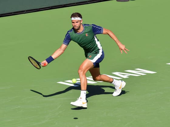 INDIAN WELLS, CA - OCTOBER 14: Gregor Dimitrov (BUL) hitting a forehand during his quarter final match during the BNP Paribas Open on October 14, 2021, at the Indian Wells Tennis Garden in Indian Wells, CA. (Photo by Cynthia Lum Icon Sportswire) TENNIS: OCT 14 BNP Paribas Open Icon250211014088