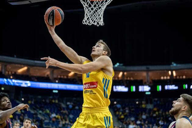 Basketball Berlin 14 10 2021 Season 2021 2022 EuroLeague Regular Season Alba Berlin Baskiona Vitoria Gasteiz Tim Schneider Alba Berlin, No 10