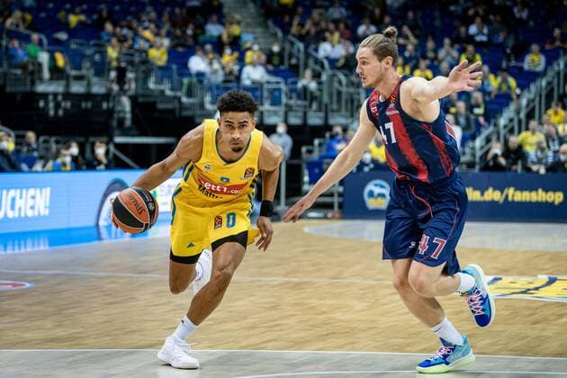 Basketball Berlin 14 10 2021 2022 EuroLeague Regular Season Alba Berlin Baskiona Vitoria Gasteiz Maodo Lo Alba Berlin, No 00 Arturs Kurucs Baskonia, No 47