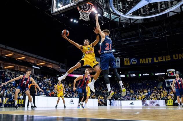 Basketball Berlin 14 10 2021 Season 2021 2022 EuroLeague Regular Season Alba Berlin Baskiona Vitoria Gasteiz Maodo Lo Alba Berlin, No 00 Rokas Giedraitis Baskonia, No 31