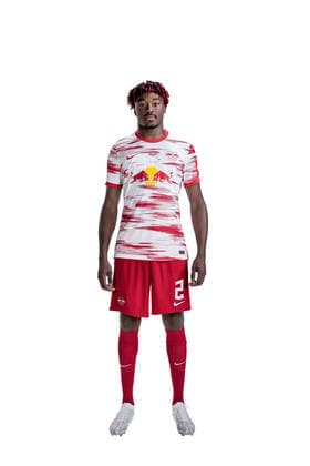 Achtung: Redaktionelle Nutzung honorarfrei - Attention: Free of charge for editorial use - Mohamed Simakan. RB Leipzig. Mannschaft Saison 2021 2022. Porträttermin RB Leipzig. Saison 2021 2022.