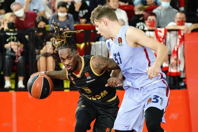Paris Lee (AS Monaco) - Rokas Jokubaitis (FC Barcelone) BASKETBALL : Monaco vs FC Barcelone - Euroligue - Monaco - 15 10 2021 NorbertScanella Panoramic 