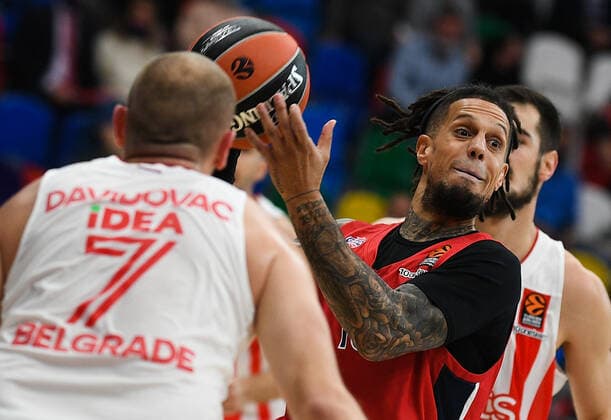Basketball, EuroLeague, ZSKA Moskau - Roter Stern Belgrad 6673417 15.10.2021 CSKA s Daniel Hackett controls a ball during the Euroleague basketball match between CSKA Moscow and Crvena Zvezda Belgrade, in Moscow, Russia. Vladimir Astapkovich Sputnik Russia Basketball Euroleague CSKA - Crvena Zvezda  daafef2894837a2b