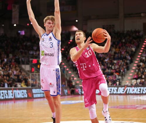 Saulius Kulvietis Telekom Baskets Bonn vs Matt Haarms Fraport Skyliners Frankfurt easyCredit BBL 1 Bundesliga , season 2021 2022 , main round 4 matchday
