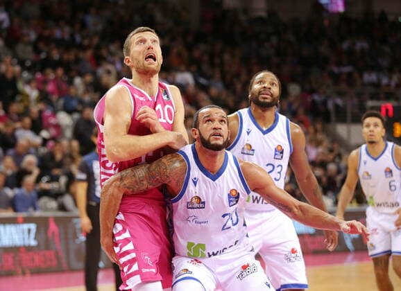 Saulius Kulvietis Telekom Baskets Bonn vs Fraport Skyliners Frankfurt easyCredit BBL 1 Bundesliga , 2021 2022 season , Main round 4 matchday