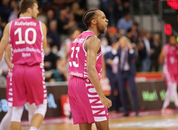 Parker Jackson Cartwright Telekom Baskets Bonn vs Fraport Skyliners Frankfurt easyCredit BBL 1 Bundesliga , 2021 2022 season , Hauptrunde 4 Spieltag