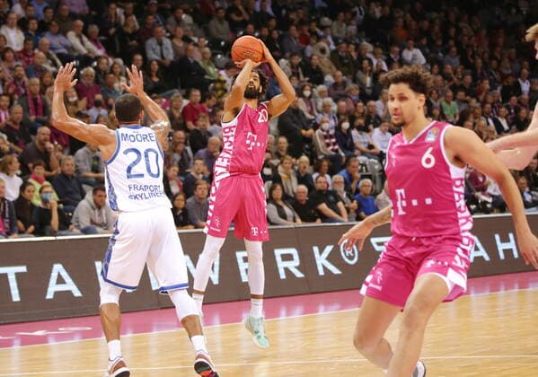 Jeremy Morgan Telekom Baskets Bonn vs Fraport Skyliners Frankfurt easyCredit BBL 1 Bundesliga , 2021 2022 season , Main round 4 matchday