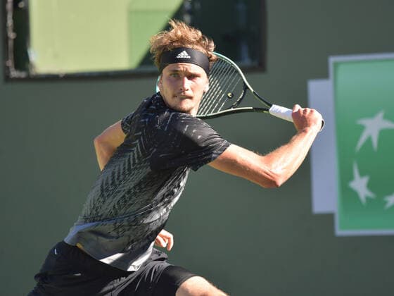 INDIAN WELLS, CA - OCTOBER 15: Alexander Zverev (GER) hitting a backhand during his quarterfinal match at the BNP Paribas Open on October 15, 2021, at the Indian Wells Tennis Garden in Indian Wells, CA. (Photo by Cynthia Lum Icon Sportswire)F TENNIS: OCT 15 BNP Paribas Open Icon2502110151272