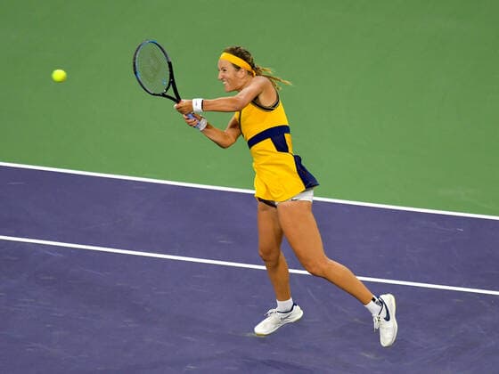 INDIAN WELLS, CA - OCTOBER 15: Victoria Azarenka (BLR) hitting a backhand during her semifinal match at the BNP Paribas Open on October 15, 2021, at the Indian Wells Tennis Garden in Indian Wells, CA. (Photo by Cynthia Lum Icon Sportswire) TENNIS: OCT 15 BNP Paribas Open Icon2502110151285