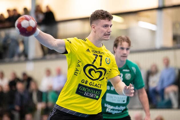 211016 Sävehofs Elias Ellefsen Ã Skipagotu during the handball match in the Handball League between Önnered and Sävehof on 16 October 2021 in Gothenburg,  Copyright: MICHAELxERICHSEN BB211016MI060