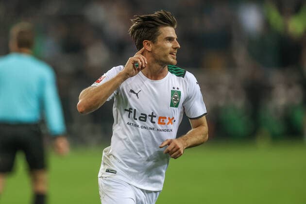 Football, national player Jonas Hofmann and presenter Laura Winter are reportedly together - Archive