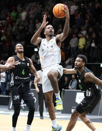 16 10 2021 Basketball Season 2021 2022 2 Bundesliga Pro A 05 Matchday Nürnberg Falcons Basketball Club NBC Team Ehingen Urspring DaMa Bakari Evelyn 4, Team Ehingen Urspring Dupree Mc Brayer 1, Nürnberg Falcons BC NBC Josh Price 30, Team Ehingen Urspring.