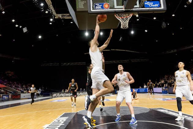 Basketball Loewen Braunschweig NINERS Chemnitz Benedikt Turudic No 44 Basketball Loewen Braunschweig Basketball Loewen Braunschweig NINERS Chemnitz, basketball, BBL, season 2021 2022, 16 10 2021 Braunschweig. Copyright: xHelbigx Eibner-Pressefotox EP_helbig