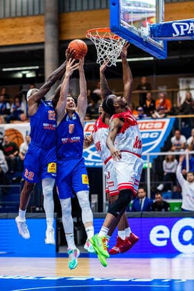 BB 1BL Syntainics MBC S Oliver Würzburg Chris Coffey 22 Syntainics MBC , Johannes Richter 8 Syntainics MBC during the match Season 2021 2022 Men in the EasyCredit Bundesliga between Syntainics MBC and S Oliver Würzburg at Stadthalle Weissenfels on 16 October 2021 in Weissenfels, Sachsen Anhalt, Germany