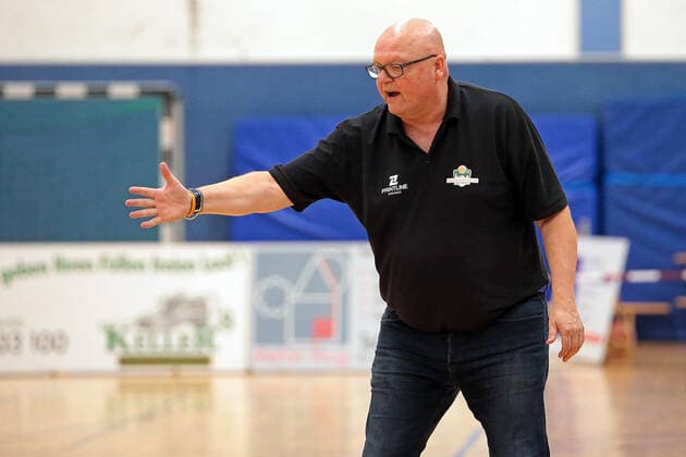 16 10 2021, xovx, Basketball Damen 2 Bundesliga DBBL, Bender Baskets Grünberg BBZ Opladen Hawks coach Rene Spandauw Bender Baskets Grünberg Grünberg Sporthalle Theo Koch Schule Hessen Germany EN