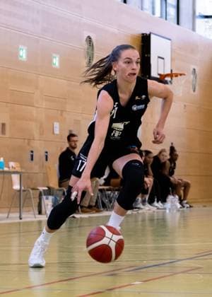 Duesseldorf, Germany, October 16 Britta Daub (17 SNP Bascats) controls the ball during the 1. Toyota Damen Basketball Bundesliga game between the Capitol Bascats Duesseldorf and SNP Bascats USC Heidelberg at Wekita Sportarena in Duesseldorf Tatjana Herzberg SPP Capitol Bascats Duesseldorf v SNP Bascats USC Heidelberg, 1. Toyota Damen Basketball Bundes Game, Wekita Sportarena 