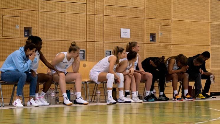 Duesseldorf, Germany, October 16 Capitol Bascat bench during the 1. Toyota Damen Basketball Bundesliga game between the Capitol Bascats Duesseldorf and SNP Bascats USC Heidelberg at Wekita Sportarena in Duesseldorf Tatjana Herzberg SPP Capitol Bascats Duesseldorf v SNP Bascats USC Heidelberg, 1. Toyota Damen Basketball Bundes Game, Wekita Sportarena 