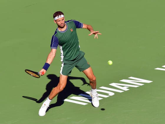 INDIAN WELLS, CA - OCTOBER 16: Grigor Dimitrov (BUL) hitting a forehand during his semifinal match at the BNP Paribas Open on October 16, 2021, at the Indian Wells Tennis Garden in Indian Wells, CA. (Photo by Cynthia Lum Icon Sportswire)F TENNIS: OCT 16 BNP Paribas Open Icon2502110161356