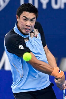 US Brandon Nakashima pictured in action during a match between American Nakashima and Spanish Verdasco, in the qualifications for the European Open Tennis ATP, Tennis Herren tournament, in Antwerp, Sunday 17 October 2021. LAURIExDIEFFEMBACQ  x3114657x
