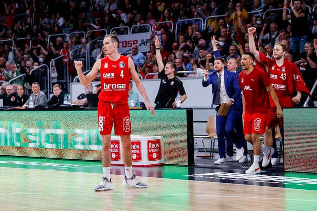 left Omar Prewitt Brose Bamberg, 04 Brose Bamberg MLP Academics Heidelberg easyCredit BBL Basketball Bundesliga Season 2021 22 Matchday 4, 17 10 2021 Bamberg, Brose Arena Copyright: DanielxLöb