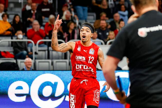 Justin Robinson Brose Bamberg, 12 Brose Bamberg MLP Academics Heidelberg easyCredit BBL Basketball Bundesliga Saison 2021 22 Spieltag 4, 17 10 2021 Bamberg, Brose Arena Copyright: DanielxLöb