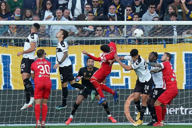 Sport Bilder des Tages Photo Spada LaPresse October 17 , 2021 - Parma ,Italy Soccer Parma vs Monza - Italian Serie B Football Championship 2021 2022 -Tardini Stadium In the photo : gianluigi buffon  Copyright: xSpada LaPressex