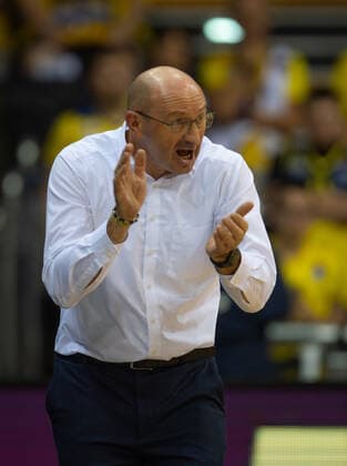 GER, Basketball,easyCredit BBL, EWE Baskets Oldenburg vs ALBA Berlin 17 10 2021, EWE Arena, Oldenburg, GER, easyCredit BBL, EWE Baskets Oldenburg vs ALBA Berlin, in picture Mladen DRIJENCIC EWE Baskets Oldenburg Head Coach Trainer nordphotoxRojahn nph00310