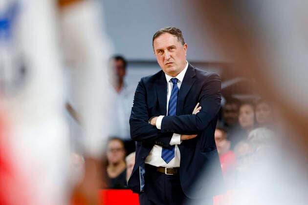 Headcoach Branislav Ignjatovic MLP Academics Heidelberg Brose Bamberg MLP Academics Heidelberg easyCredit BBL Basketball Bundesliga Saison 2021 22 Spieltag 4, 17 10 2021 Bamberg, Brose Arena Copyright: DanielxLöb