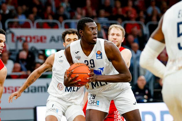 Osasumwen Osaghae MLP Academics Heidelberg, 29 Brose Bamberg MLP Academics Heidelberg easyCredit BBL Basketball Bundesliga Saison 2021 22 Spieltag 4, 17 10 2021 Bamberg, Brose Arena Copyright: DanielxLöb