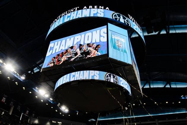 South Loop Chicago Sky win the 2021 WNBA, Basketball Damen, USA Finals on October 17, 2021 at Wintrust Arena Shaina Benhiyoun SPP Women?s National Basketball Association Finals Game 4 - Chicago Sky vs Phoenix Mercury - Wintrust Arena 