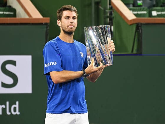 INDIAN WELLS, CA - OCTOBER 17: Cameron Norrie (GBR) posing with the trophy after winning the men s singles final at the BNP Paribas Open on October 17, 2021, at the Indian Wells Tennis Garden in Indian Wells, CA. (Photo by Cynthia Lum Icon Sportswire) TENNIS: OCT 17 BNP Paribas Open Icon2502110171446