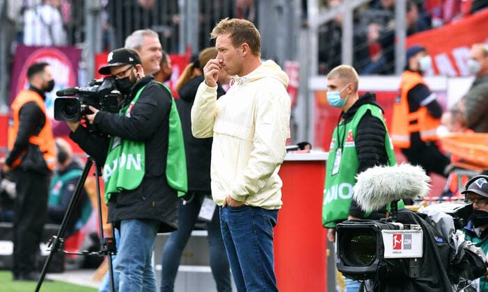Football, Bundesliga, Germany, Men, Season 2021 2022, Matchday 8, BayArena Leverkusen, Bayer Leverkusen red FC Bayern Munich white 1 5 Head coach Julian Nagelsmann FCB DFB DFL REGULATIONS PROHIBIT ANY USE OF PHOTOGRAPHS AS IMAGE SEQUENCES AND OR QUASI VIDEO