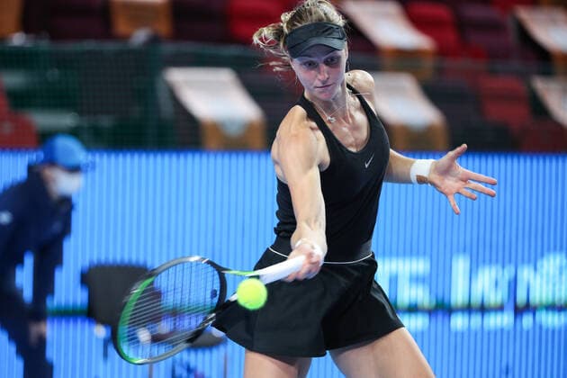 MOSCOW, RUSSIA - OCTOBER 18, 2021: Russia s Lyudmila Samsonova struggles in her VTB Kremlin Cup 2021 tennis match against Australia s Ajla Tomljanovic at the Krylatskoye Ice Palace. Mikhail Tereshchenko TASS  TS1148AD