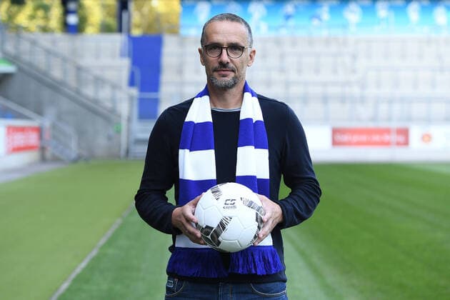 Sport Themen der Woche KW42 Fußball 3. Liga Vorstellung von Hagen Schmidt beim MSV Duisburg am 18.10.2021 in der Schauinsland-Reisen-Arena in Duisburg Hagen Schmidt ( Trainer Cheftrainer Duisburg ) *** Football 3 league presentation of Hagen Schmidt at MSV Duisburg on 18 10 2021 in the Schauinsland Reisen Arena in Duisburg Hagen Schmidt coach head coach Duisburg xRx