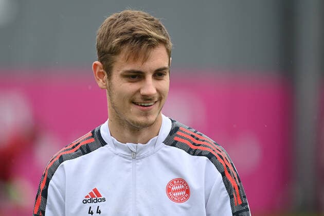 Josip STANISIC Bayern Muenchen , action,single picture,cropped single motif,portrait,portrait football Champions League Benfica Lissabon FC Bayern Muenchen,final training on 19 10 2021