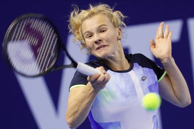 VTB Kremlin Cup 2021 International Tennis Tournament Katerina Siniakova of Czech Republic returns the ball to Anett Kontaveit of Estonia during the women s singles Round of 32 tennis match of the WTA, Tennis Damen 500 VTB Kremlin Cup 2021 International Tennis Tournament at the Luzhniki Palace of Sports on October 19, 2021 in Moscow, Russia. Moscow Russia  Copyright: xMikexKireevx kireev-notitle211019_npM6d