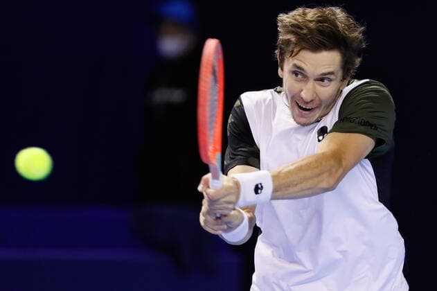 VTB Kremlin Cup 2021 International Tennis Tournament Egor Gerasimov of Belarus returns the ball to Miomir Kecmanovic of Serbia during the men s singles Round of 32 tennis match of the ATP, Tennis Herren 250 VTB Kremlin Cup 2021 International Tennis Tournament at the Luzhniki Palace of Sports on October 19, 2021 in Moscow, Russia. Moscow Russia  Copyright: xMikexKireevx kireev-notitle211019_npPaZ