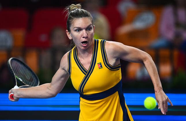 6675484 19.10.2021 Romania s Simona Halep returns a shot during the women s singles first round tennis match against Russia s Anastasia Potapova at the Kremlin Cup, in Moscow, Russia. Vladimir Astapkovich Sputnik Russia Tennis Kremlin Cup  980c28a9ef8bf8a8