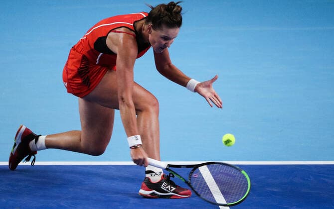 MOSCOW, RUSSIA - OCTOBER 19, 2021: Russia s Veronika Kudermetova in action in her singles Round of 32 tennis match against Russia s Oksana Selekhmeteva at the VTB Kremlin Cup 2021 at the Luzhniki Palace of Sports. Mikhail Tereshchenko TASS  TS114CF5