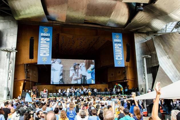 The Loop Chicago Sky Championship Parade and Rally on October 19, 2021 at the Pritzker Pavilion Shaina Benhiyoun SPP Chicago Sky 2021 Championship Parade and Rally 