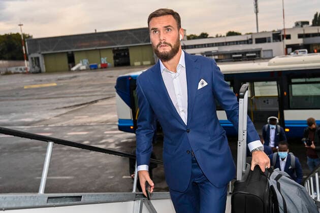 Antwerp s Birger Verstraete pictured at at the departure of Belgian soccer team Royal Antwerp FC, at Antwerp airport, Wednesday 20 October 2021, on the way to Istanbul, Turkey, ahead of tomorrow s Europa League game against Turkish soccer team Fenerbahce SK, on the third day (out of six) in Group D of the UEFA Europa League group stage. LAURIExDIEFFEMBACQ  x3117840x