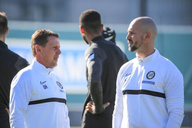 SOCCER - UEFA EL, Sturm vs Sociedad GRAZ,AUSTRIA,20.OCT.21 - SOCCER - UEFA Europa League, group stage, SK Sturm Graz vs Real Sociedad, preview, training Sturm. Image shows assistant coach Uwe Hoelzl and head coach Christian Ilzer (Sturm).  GEPAxpictures xMarioxBuehner
